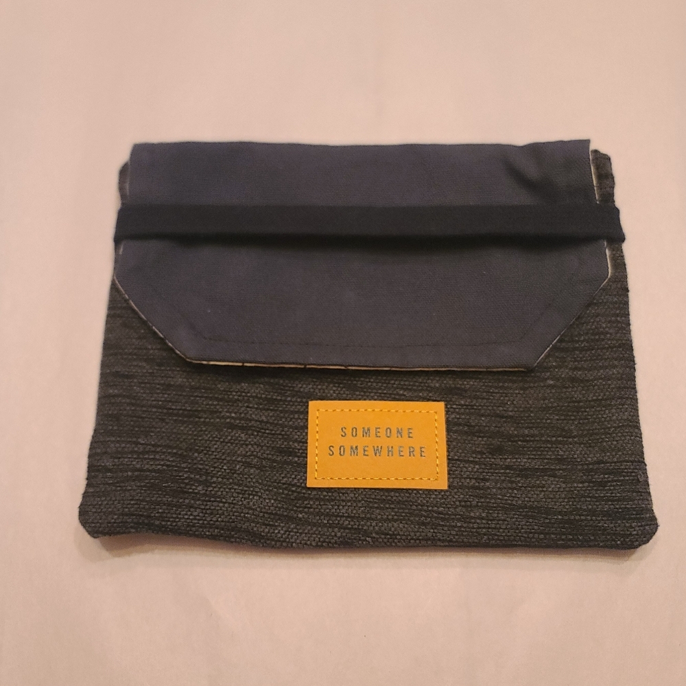Delta Airlines Someone Somewhere Toiletry Bag